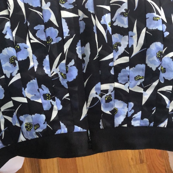 Ann Taylor Petite Multicolored Poppy Pleated Skirt - Picture 8 of 11